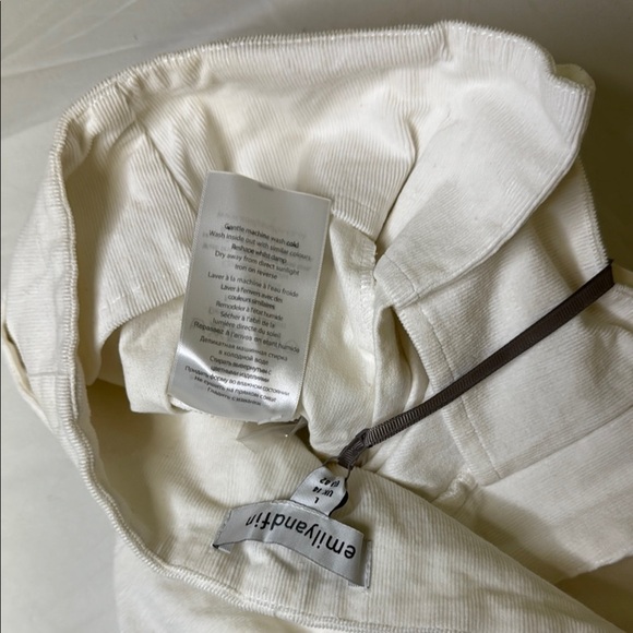 White Wide Leg Pants with Relaxed Fit - Picture 15 of 16